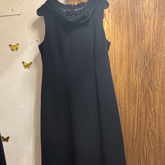 dressbarn Dresses & Skirts - dressbarn Classic Black Midi Dress